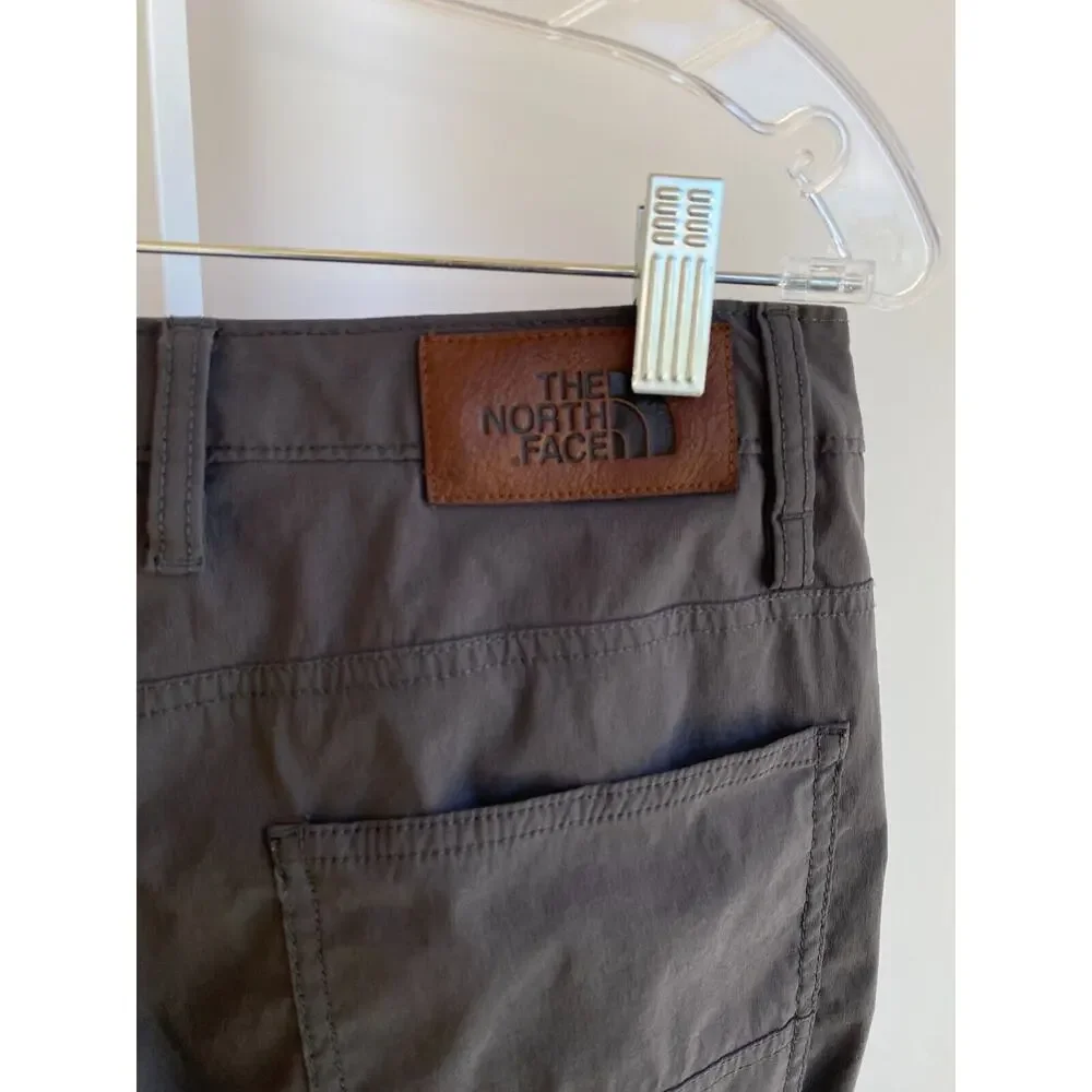 THE NORTH FACE Men 30X30 30 Short Twill Asphalt Gray Nylon Sprag 5 Pocket Pants